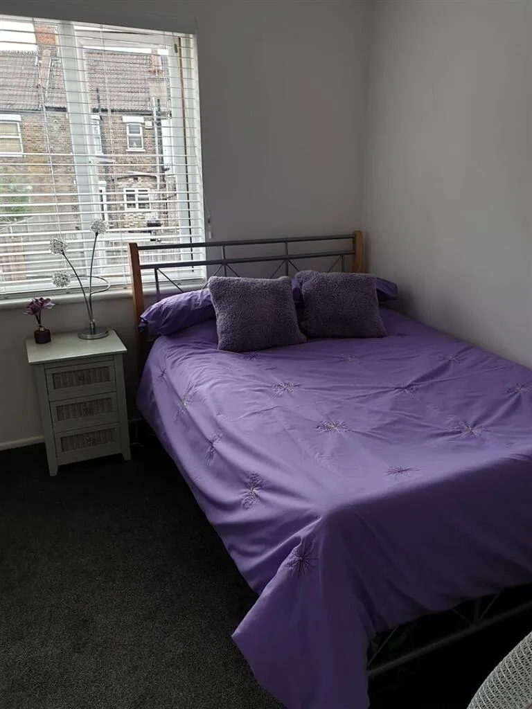 1 bedroom detached house for rent