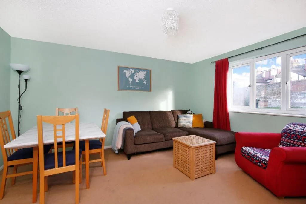 2 bedroom flat for rent