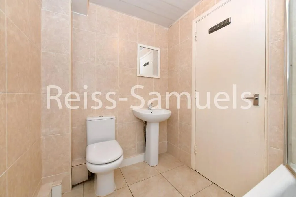 1 bedroom ground floor flat for rent