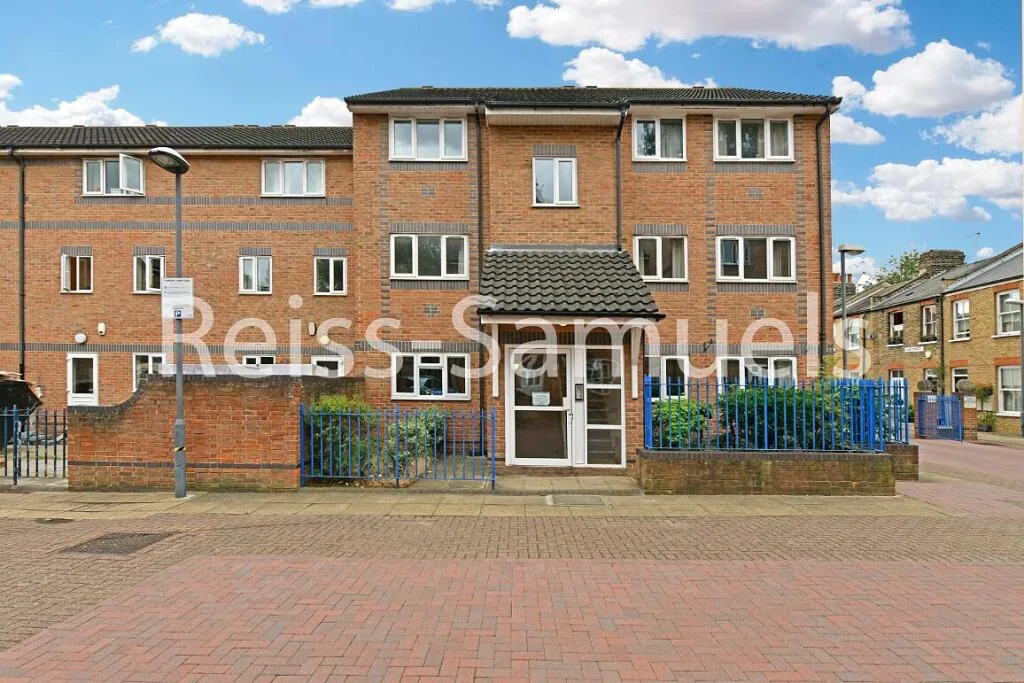 1 bedroom ground floor flat for rent