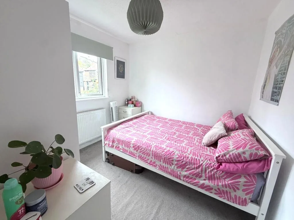 2 bedroom end of terrace house for rent