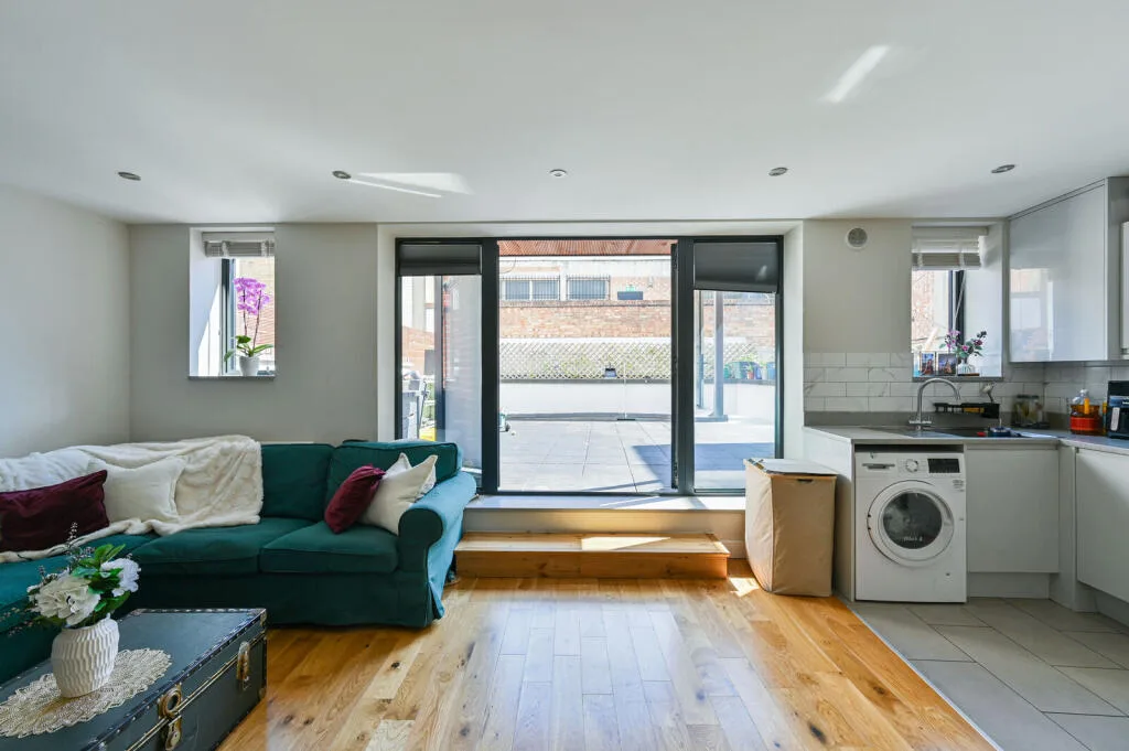 2 bedroom flat for rent