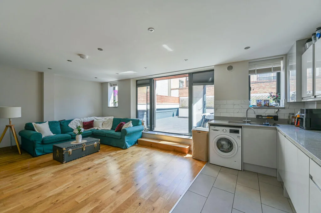 2 bedroom flat for rent
