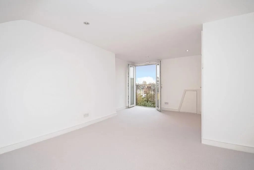 4 bedroom flat for rent