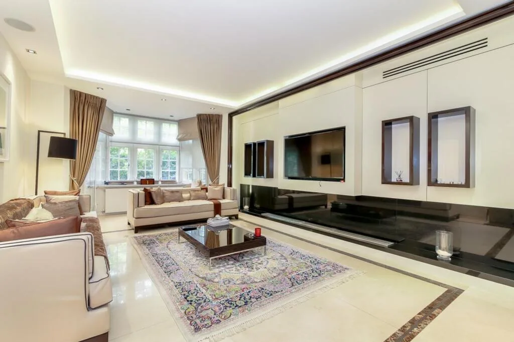 5 bedroom apartment for rent