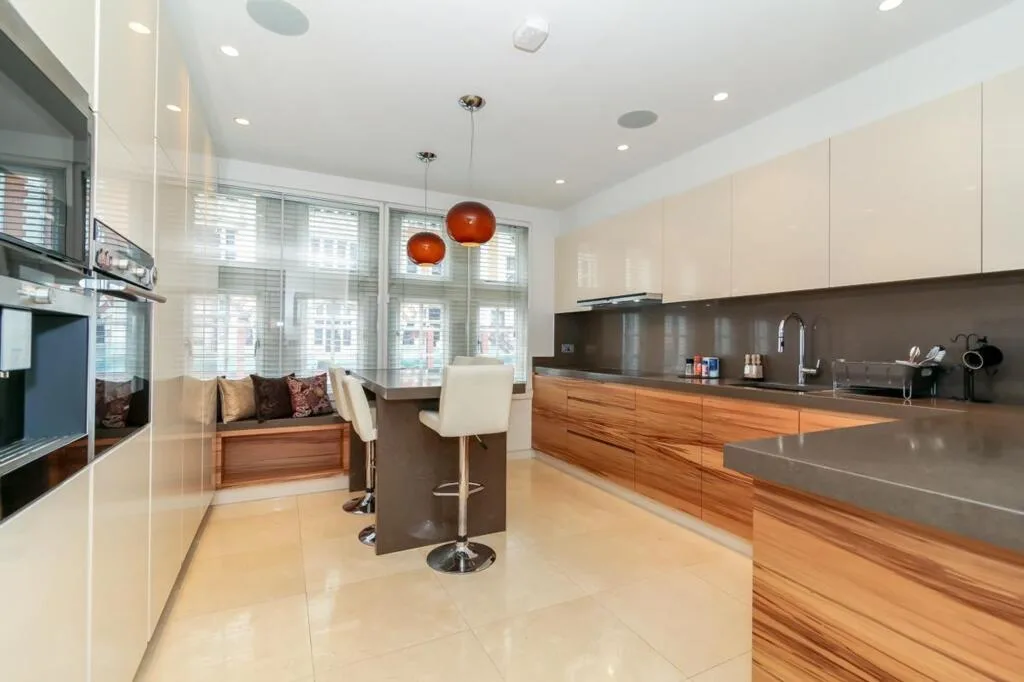 5 bedroom apartment for rent