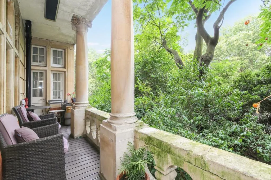 5 bedroom apartment for rent