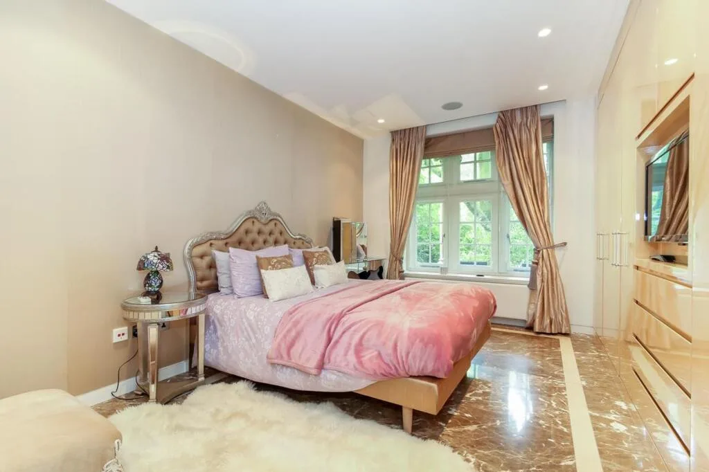5 bedroom apartment for rent