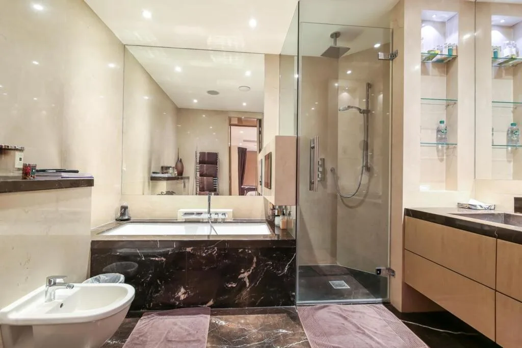 5 bedroom apartment for rent