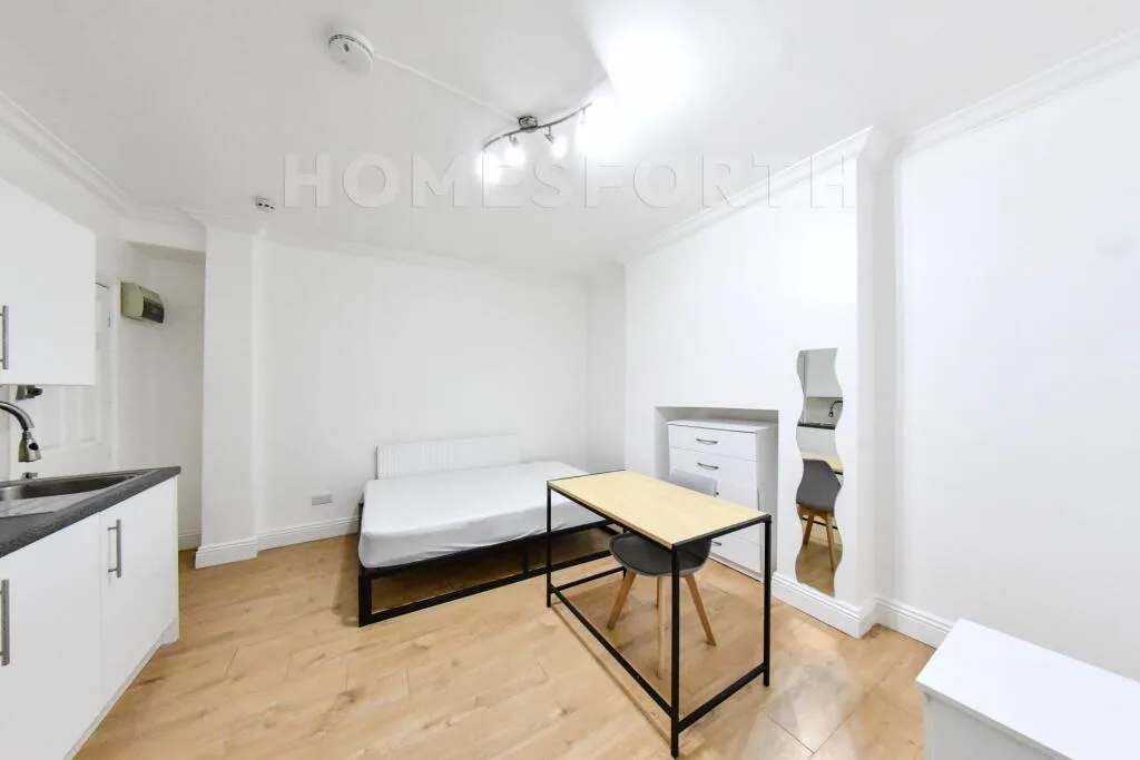 Studio flat for rent