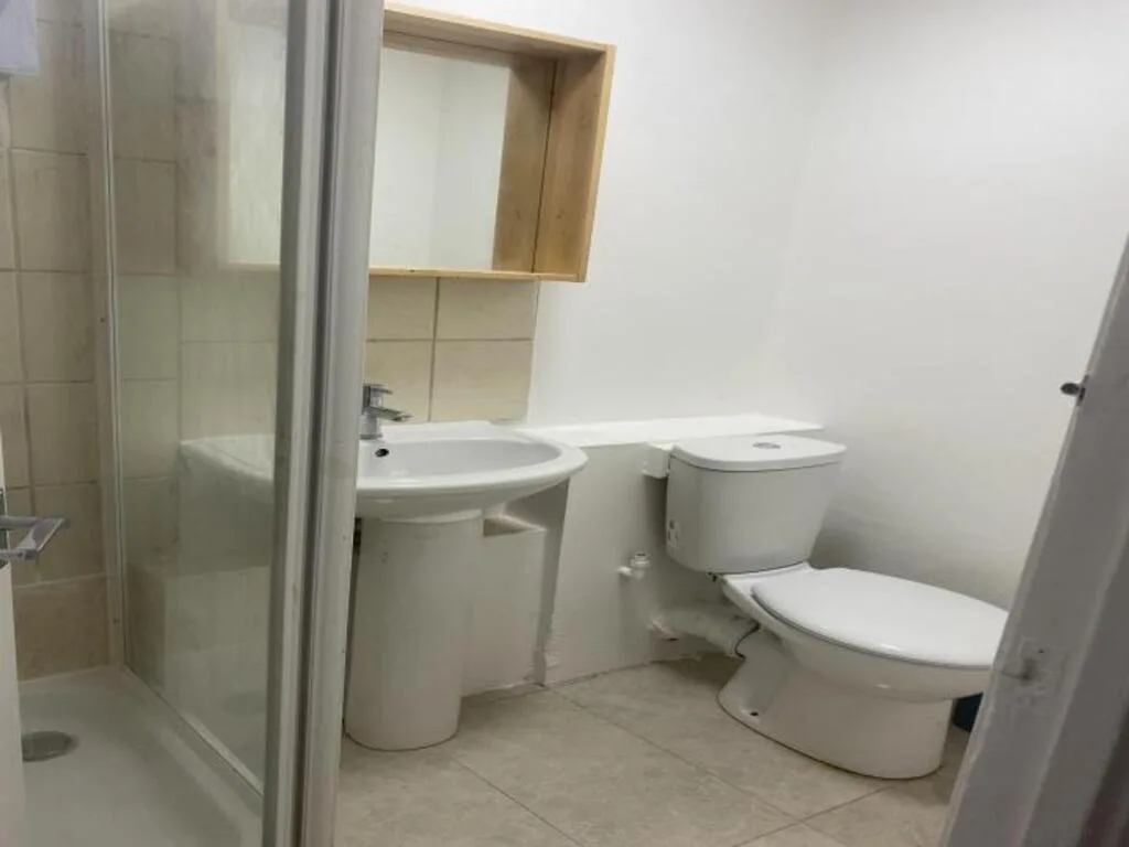 Studio flat for rent