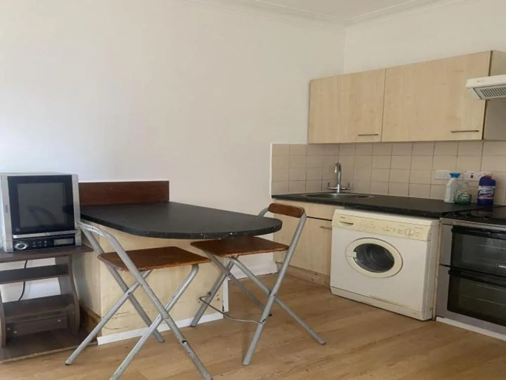 Studio flat for rent