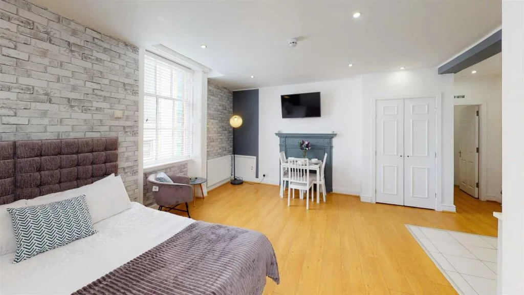 Studio flat for rent