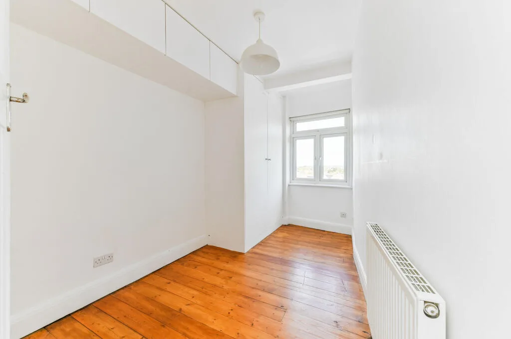 2 bedroom maisonette for rent