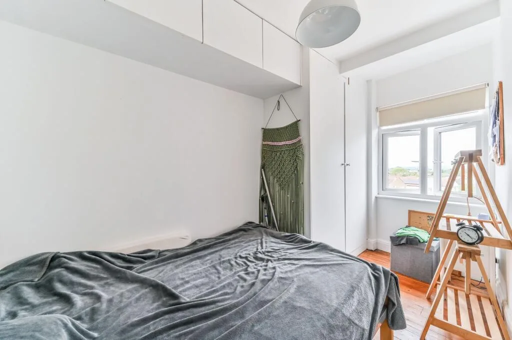 2 bedroom maisonette for rent
