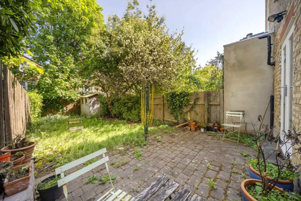 4 bedroom terraced house for rent