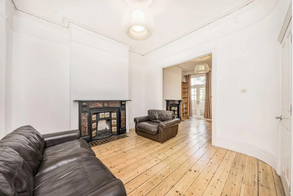 4 bedroom terraced house for rent
