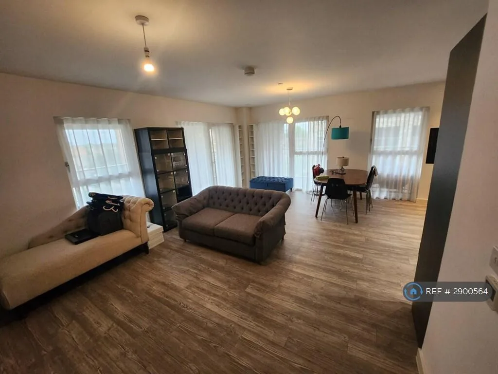 3 bedroom flat for rent
