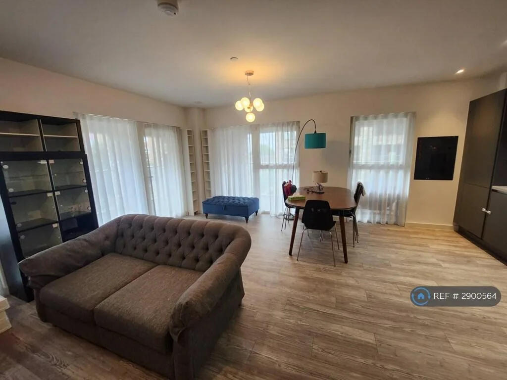 3 bedroom flat for rent