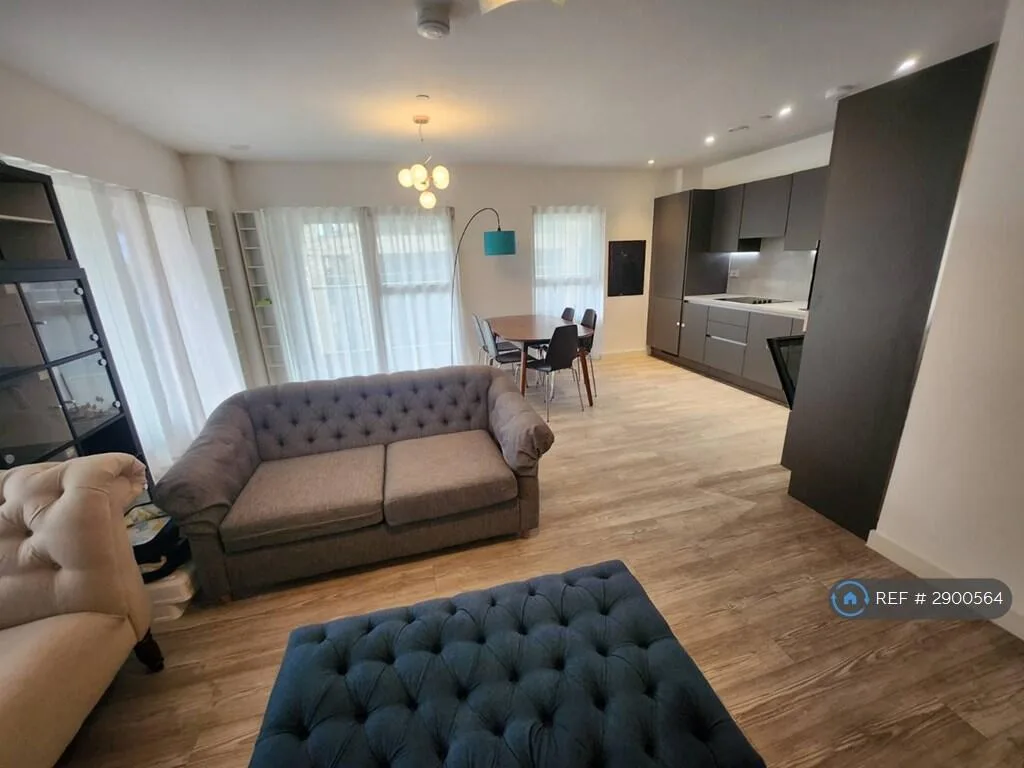3 bedroom flat for rent