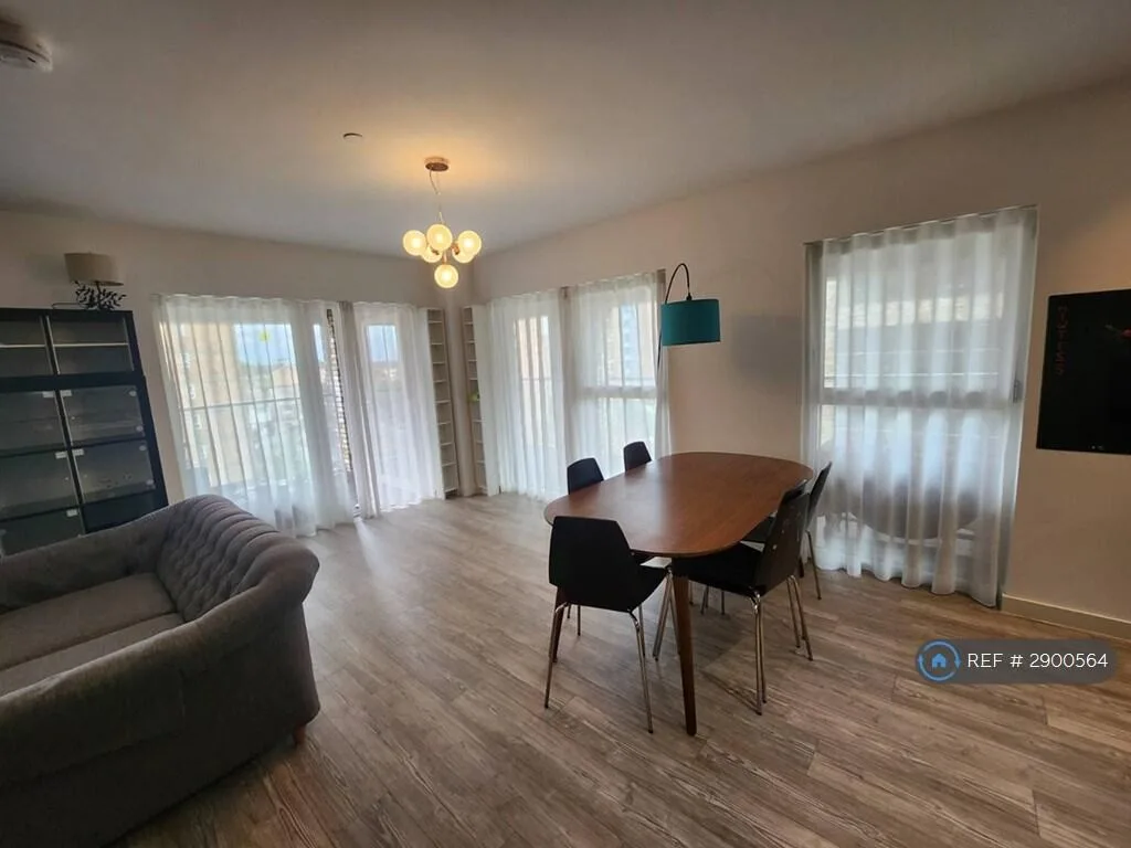 3 bedroom flat for rent