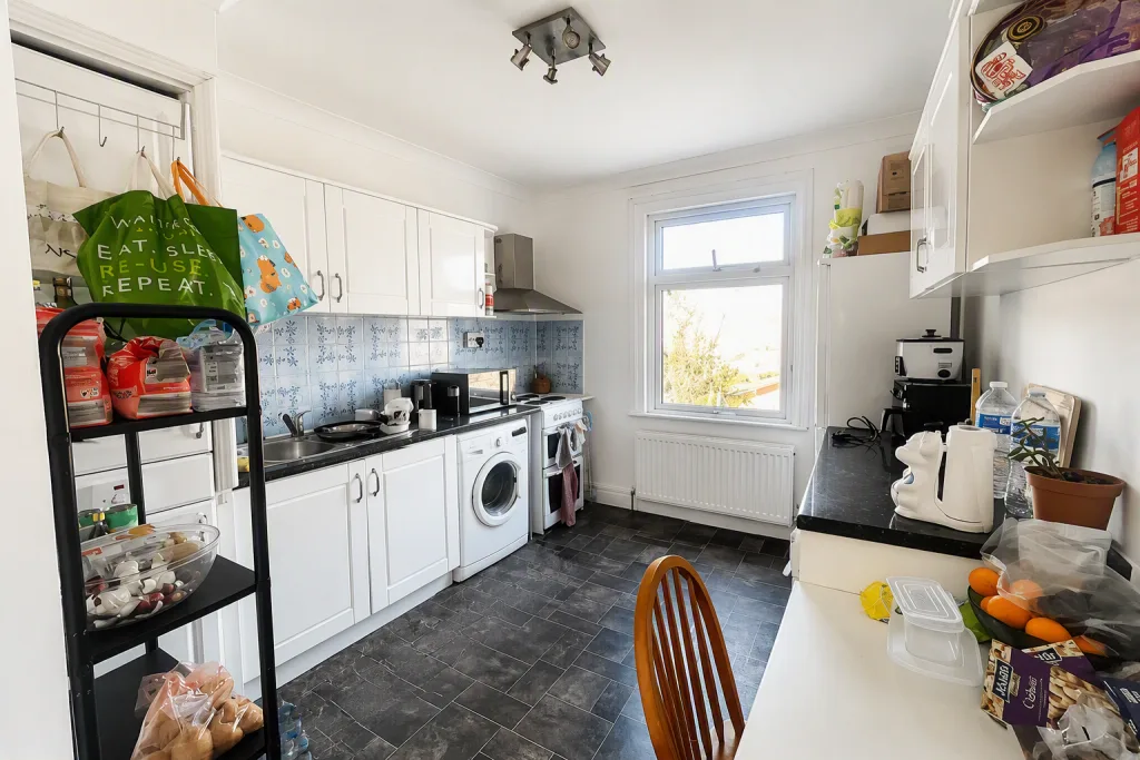 1 bedroom maisonette for rent