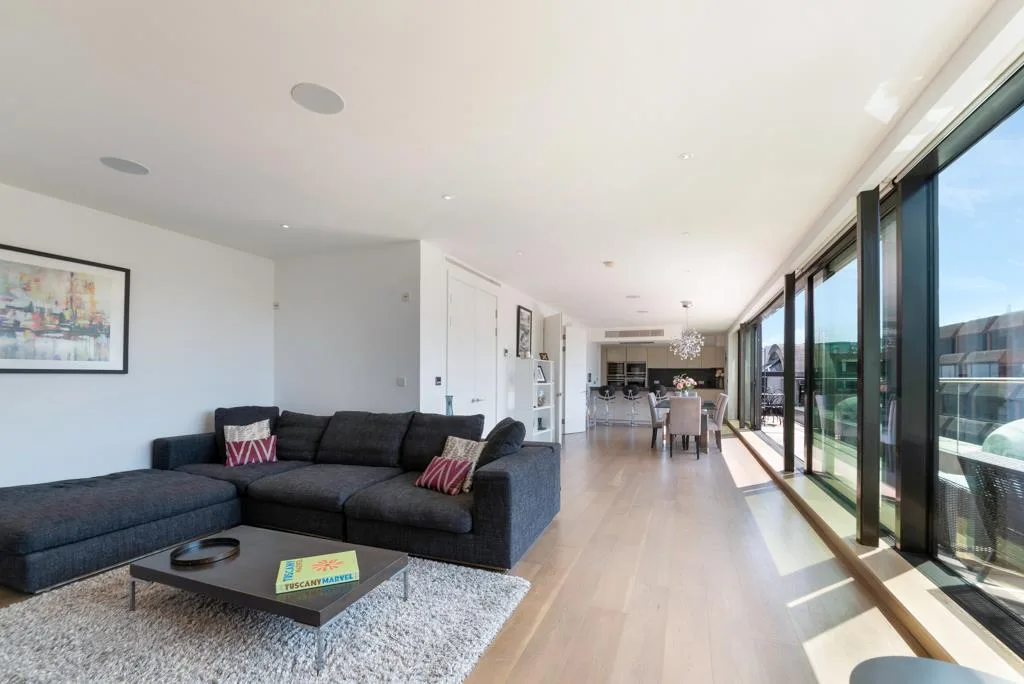 3 bedroom flat for rent