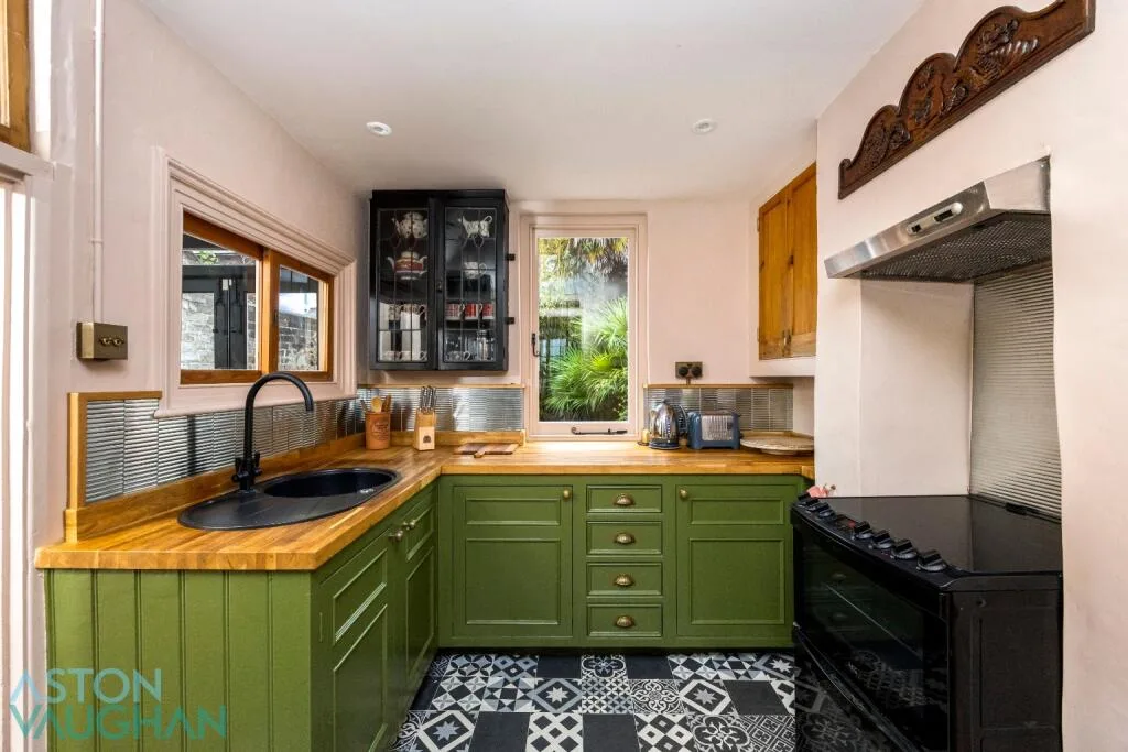 4 bedroom terraced house for rent