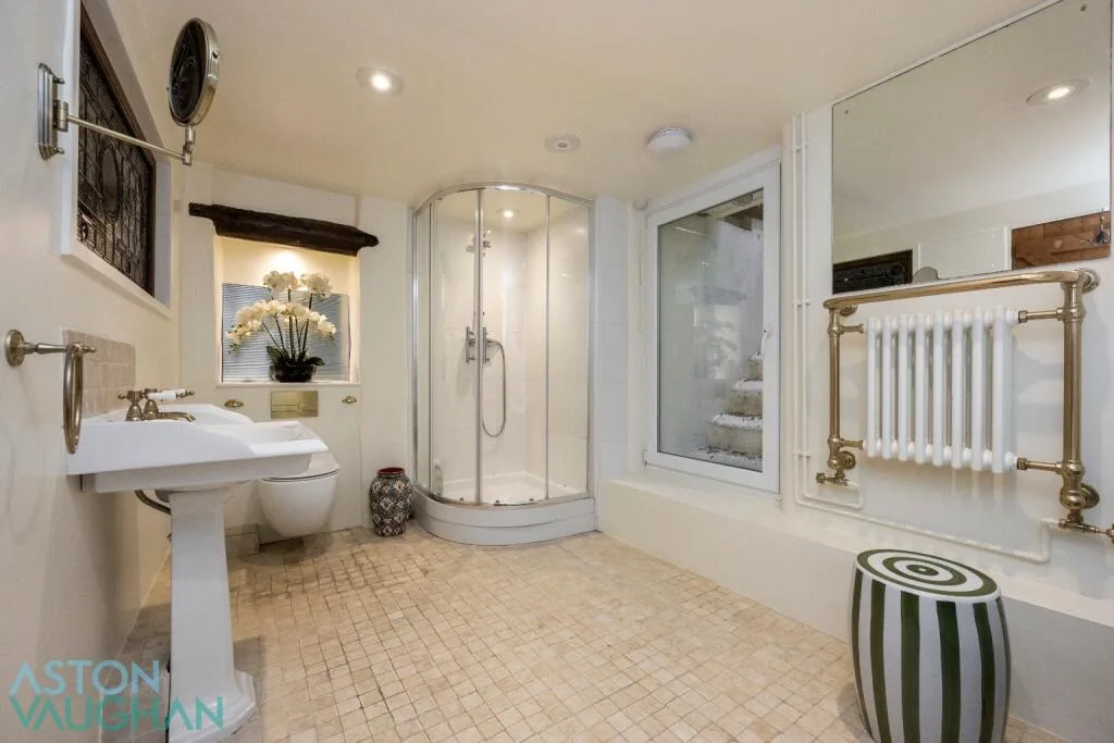 4 bedroom terraced house for rent
