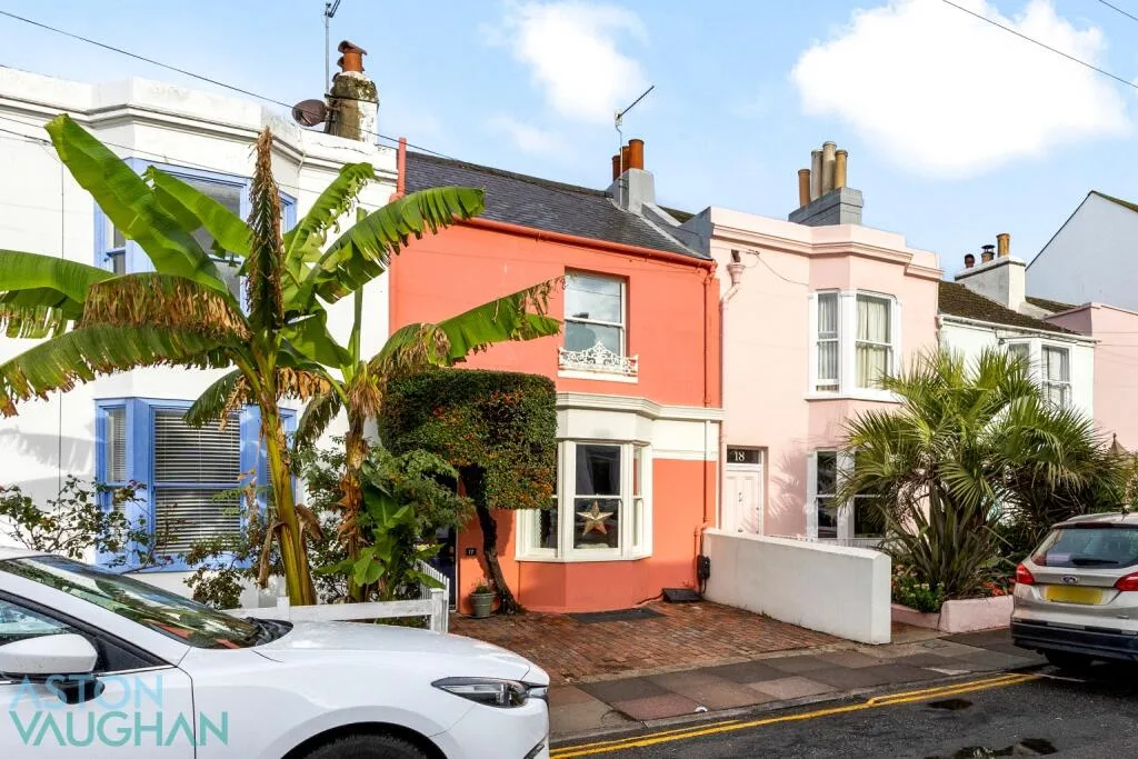 4 bedroom terraced house for rent
