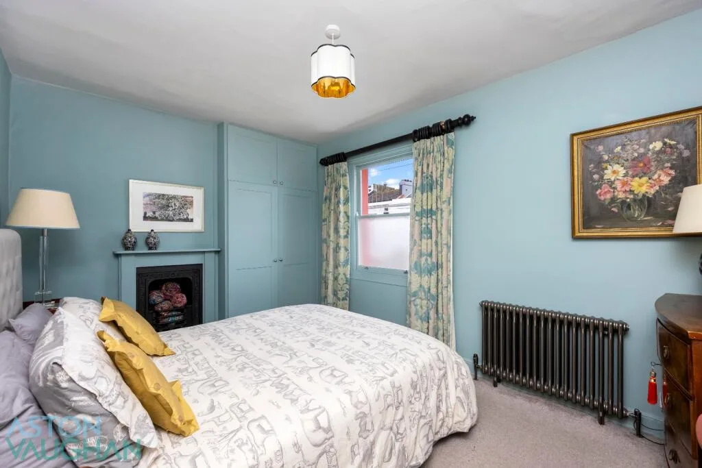 4 bedroom terraced house for rent