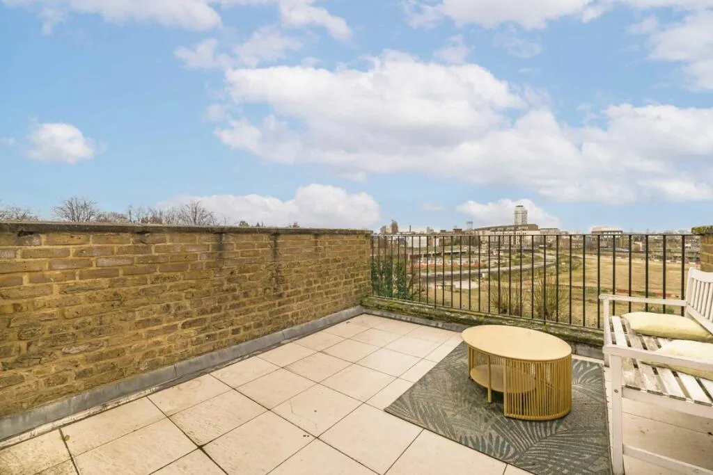2 bedroom flat for rent