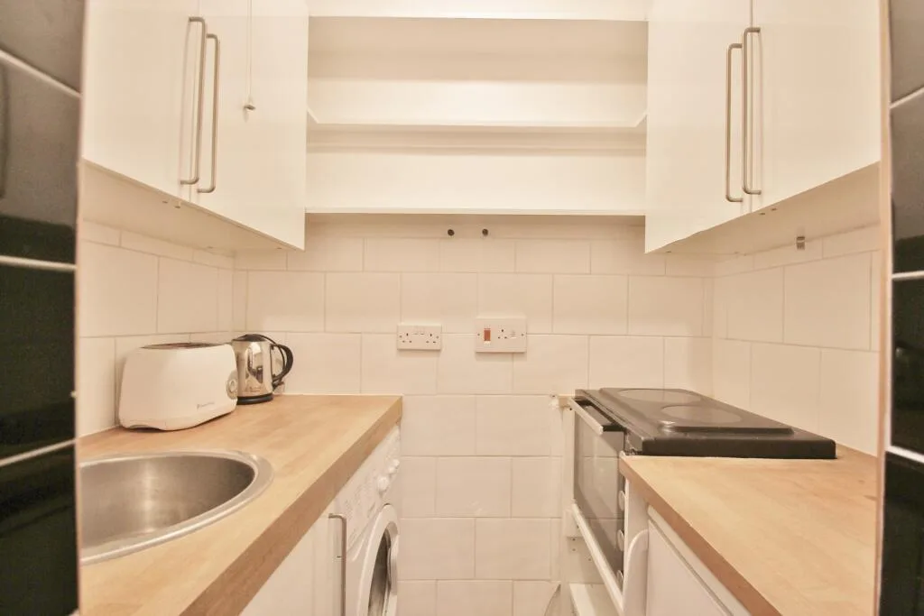 Studio flat for rent