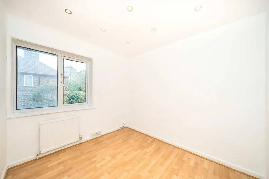 2 bedroom end of terrace house for rent