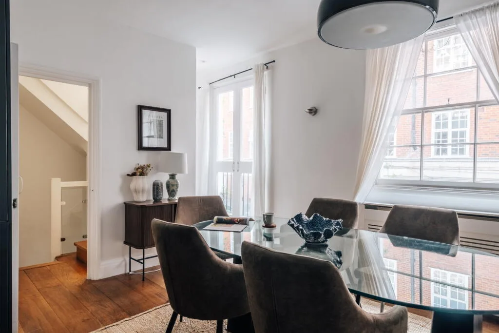 5 bedroom terraced house for rent