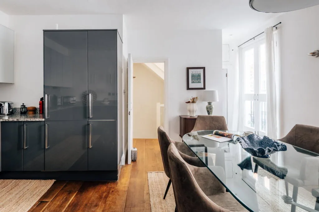 5 bedroom terraced house for rent