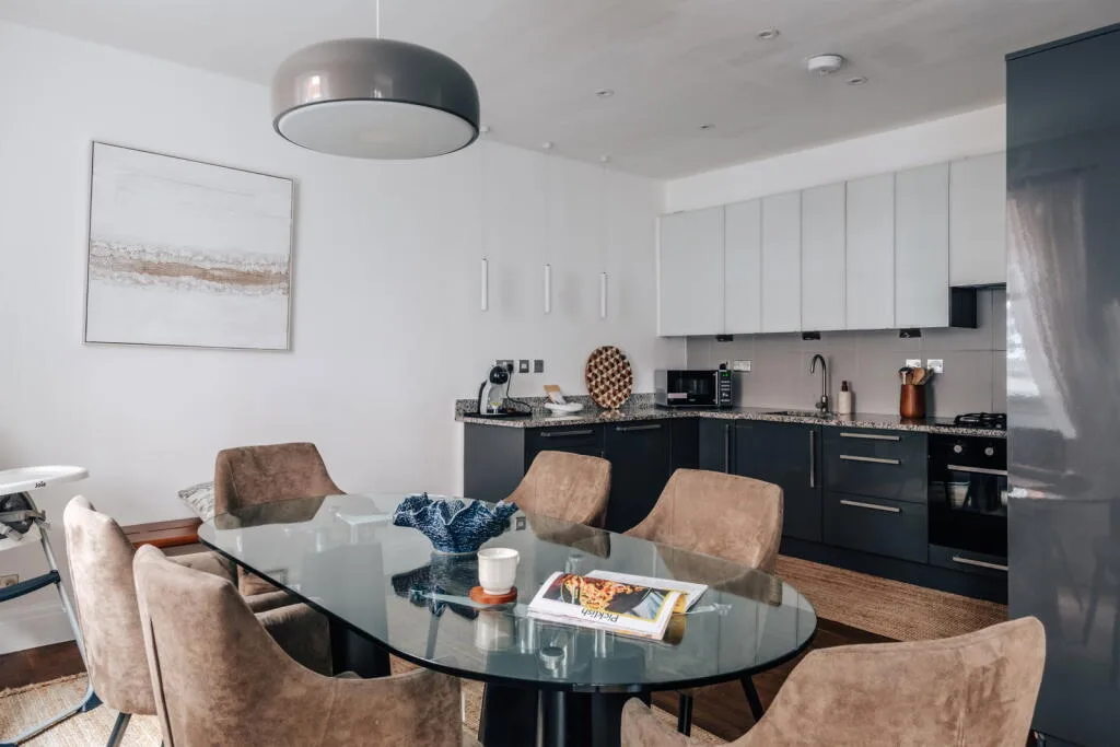 5 bedroom terraced house for rent