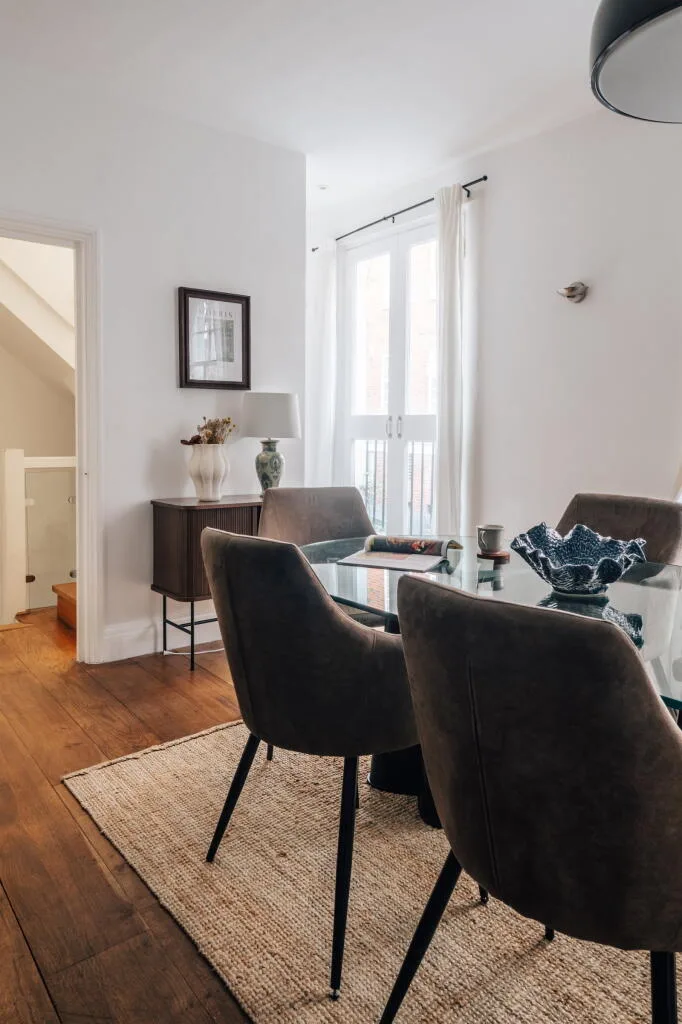 5 bedroom terraced house for rent