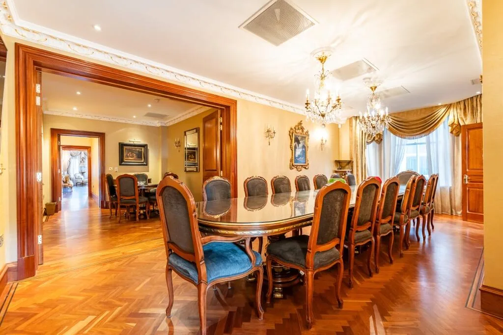 5 bedroom flat for rent