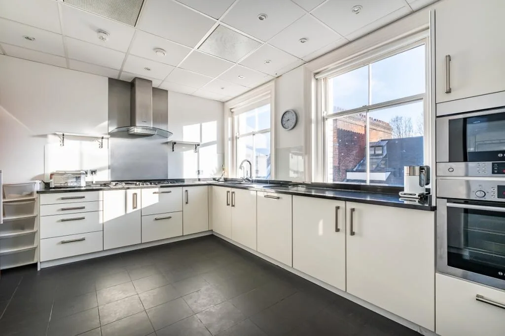 5 bedroom flat for rent
