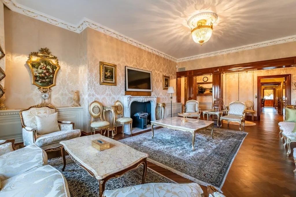 5 bedroom flat for rent