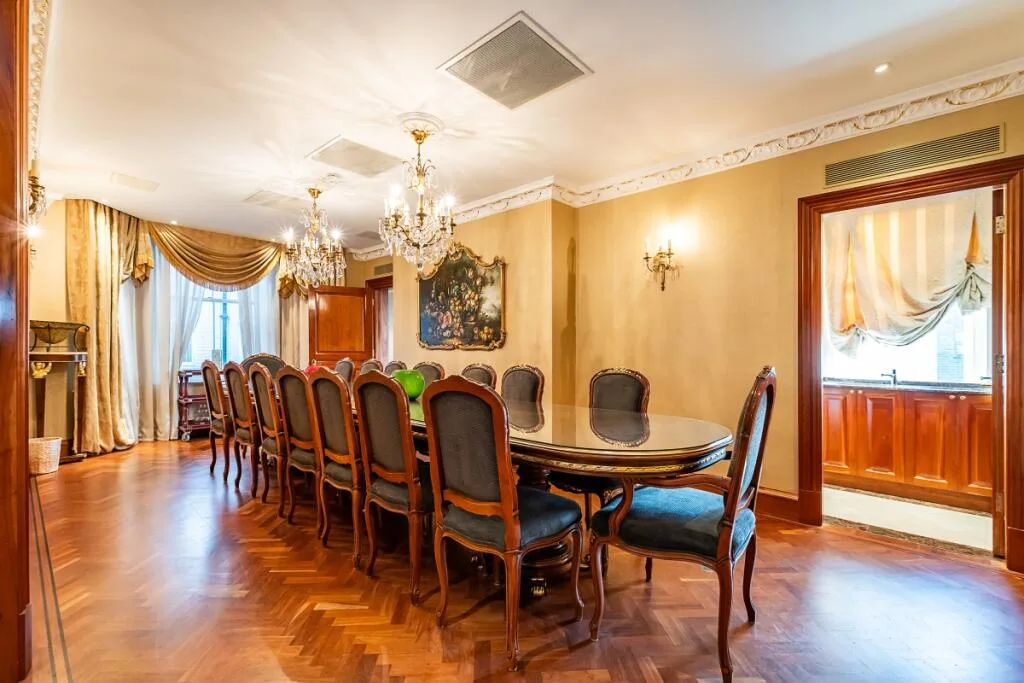 5 bedroom flat for rent