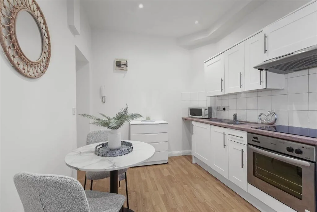 Studio flat for rent