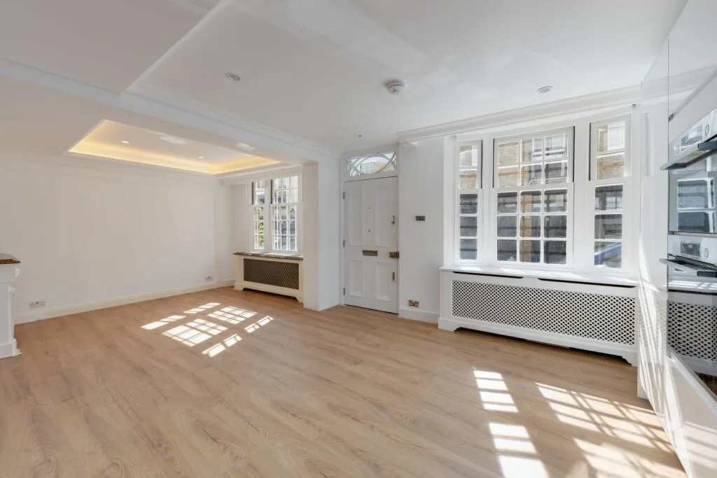 2 bedroom mews property for rent
