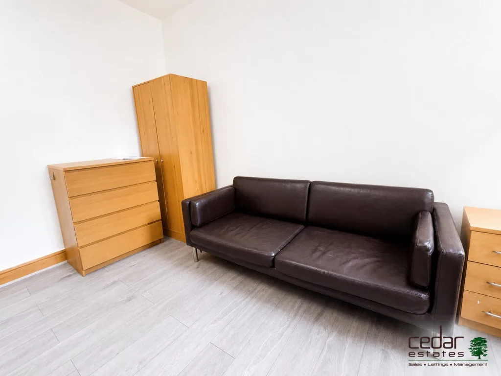 Studio flat for rent