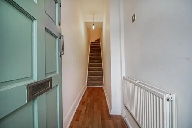 1 bedroom maisonette for rent