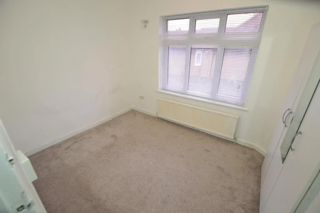 2 bedroom maisonette for rent
