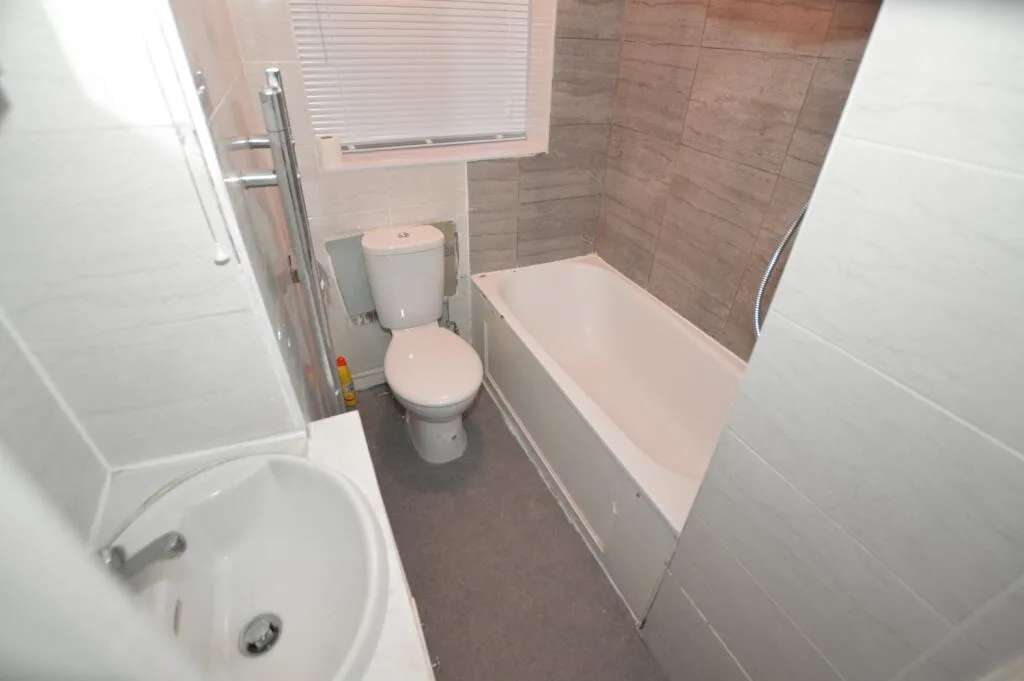 2 bedroom maisonette for rent