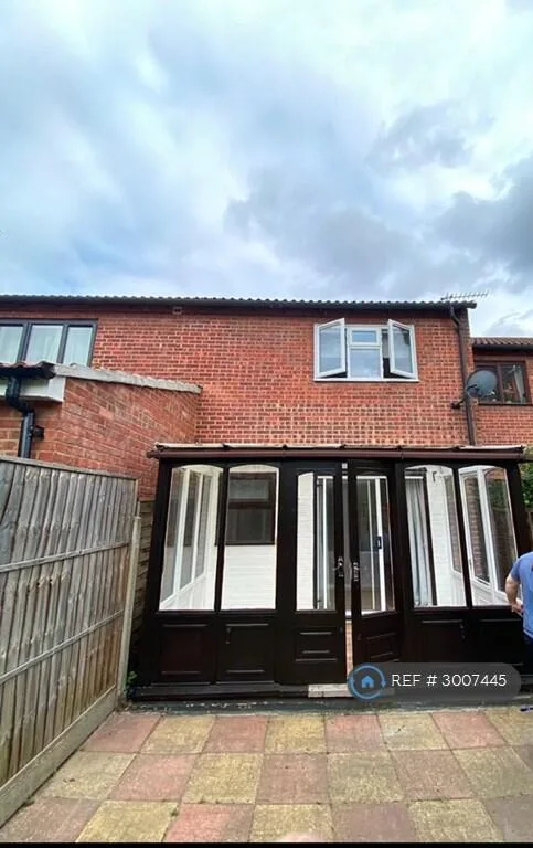 2 bedroom terraced house for rent