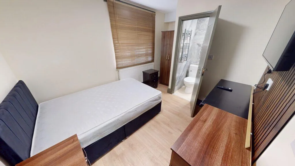 7 bedroom house for rent